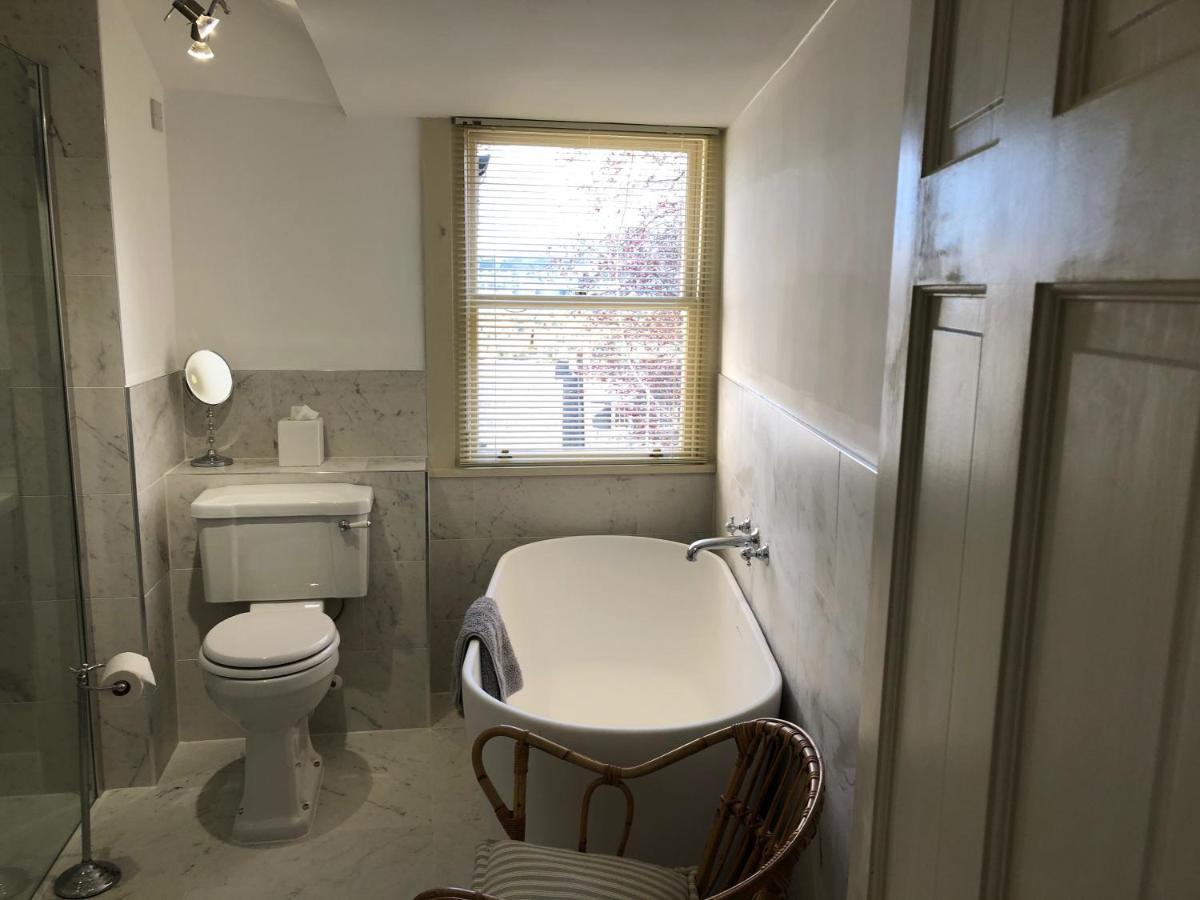 Lauras Townhouse Apartments Lansdown Slope Townhouse Bath Exterior photo